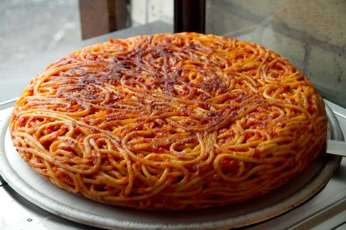 Ricetta frittata di pasta alla napoletana: preparata con gli spaghetti