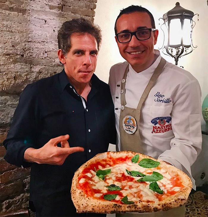 Ben Stiller a Napoli per assaggiare la pizza di Gino Sorbillo