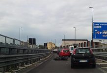 Incidente Asse Mediano, uscita Capodichino: traffico in tilt
