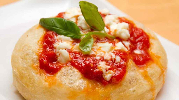 Ricetta pizza montanara fritta dall'antica tradizione napoletana
