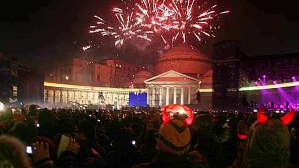 Capodanno 2018 a Napoli, concerto in Piazza Plebiscito con Terroni Uniti