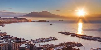Sai perché Napoli viene definita "Città del Sole"?