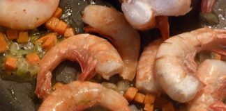 Ricetta gamberoni alla vesuviana: un mix di semplici sapori