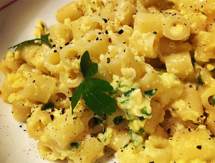 Ricetta pasta cacio e uova napoletana: meglio nota come "cas' e ova"