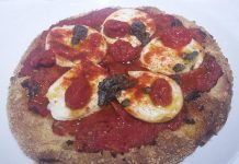 La pizza di Carlo Cracco bocciata: "non è una vera pizza napoletana"