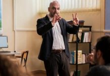 Rai 2, "Il Supplente": Roberto Saviano il professore della prima puntata