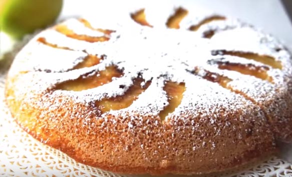 Ricetta della torta di mele in padella: facile, veloce e saporita