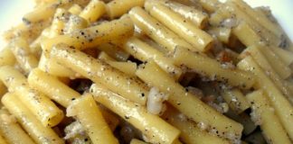 Ricetta dei maccaruncielli lardiati: tradizione contadina napoletana