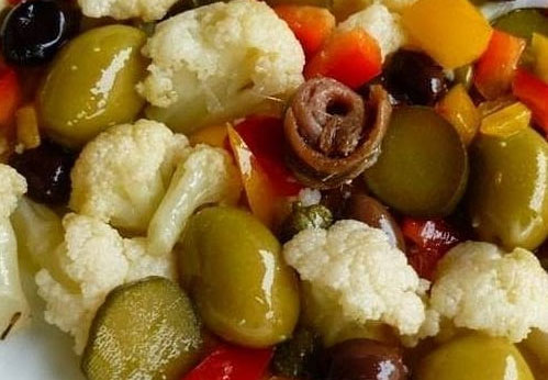 Ricetta dell'insalata di rinforzo natalizia: perché si chiama così?