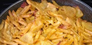 Ricetta pasta e patate in tortiera: scenografico e delicato