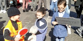 Carnevale 2020: vince la maschera di Francesco Emilio Borrelli