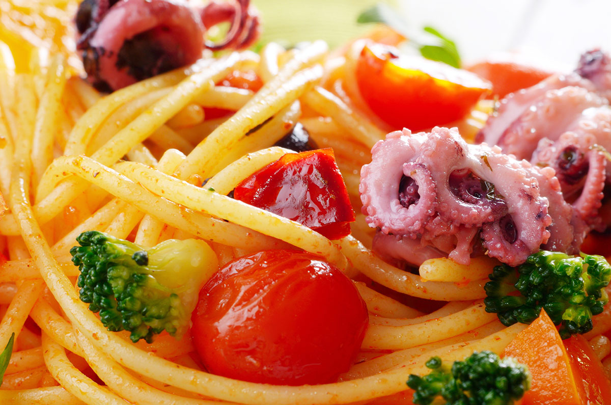 Spaghetti al sugo di polpo: una ricetta intramontabile