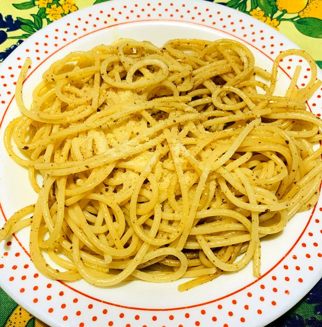 Spaghetti aglio olio e alici: ricetta cugina partenopea