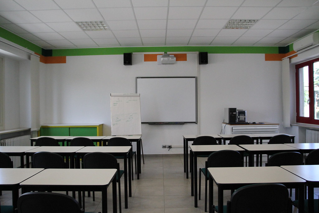 Covid19, Campania: alcune scuole ritornano in Dad