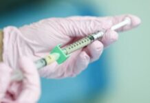 Campania, vaccino covid: boom di iscrizioni