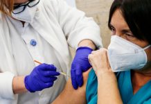 Sindacato Infermieri: ogni giorno 50 sanitari vaccinati positivi Covid