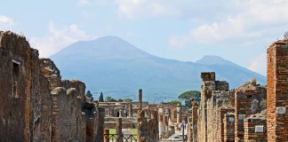 Pompei, rubato un chiusino in marmo: indagano i carabinieri