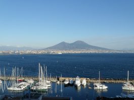 Meteo Napoli, estate 2022: previsioni di fuoco
