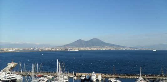 Meteo Napoli, estate 2022: previsioni di fuoco