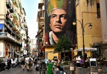 Napoli, centro storico: donna investita da una moto