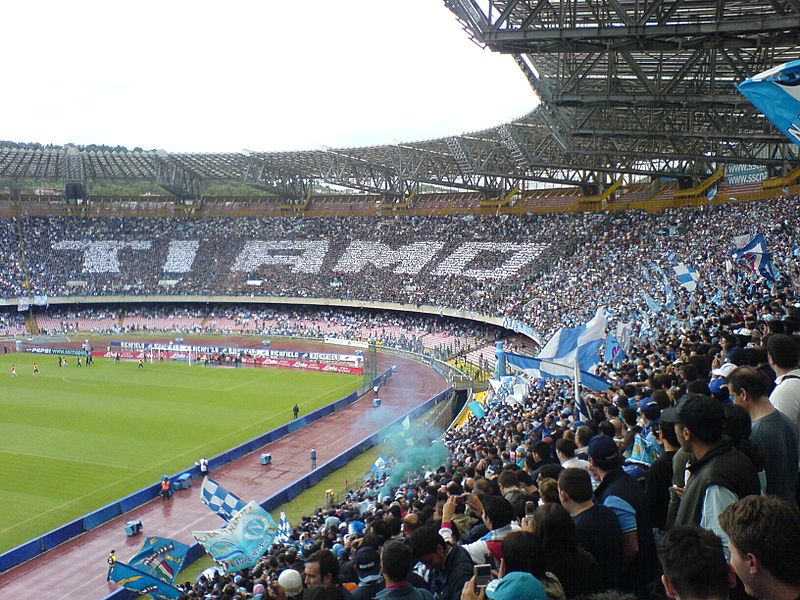 Lo stadio Maradona di Napoli: un tempio di gioia e invidia calcistica