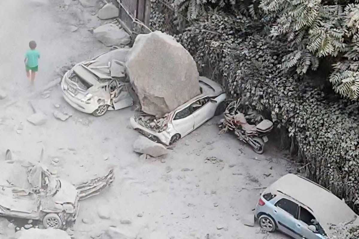 Terremoto ai Campi Flegrei, 21 feriti e danni dopo la scossa: 22 famiglie sgomberate
