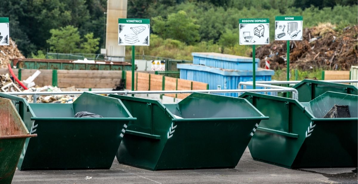 Bacoli, sequestrato il centro di raccolta rifiuti: due indagati