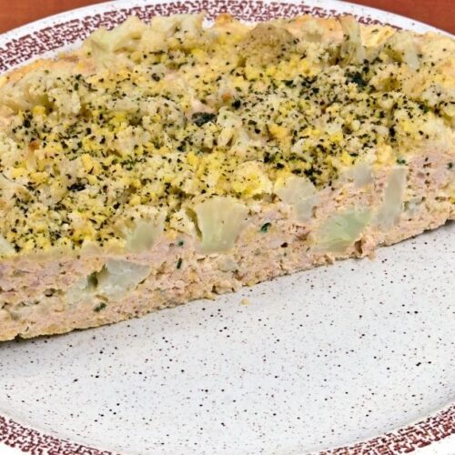 Sformato di cavolfiore al forno: cremoso dentro e dorato in superficie